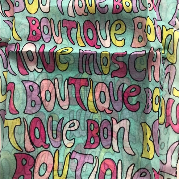 BNWT MOSCHINO scarf 100% silk - Picture 3 of 6